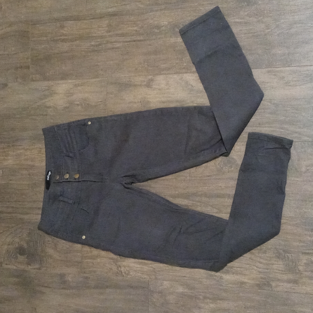 Refuge juniors grey high rise leggings size 3.